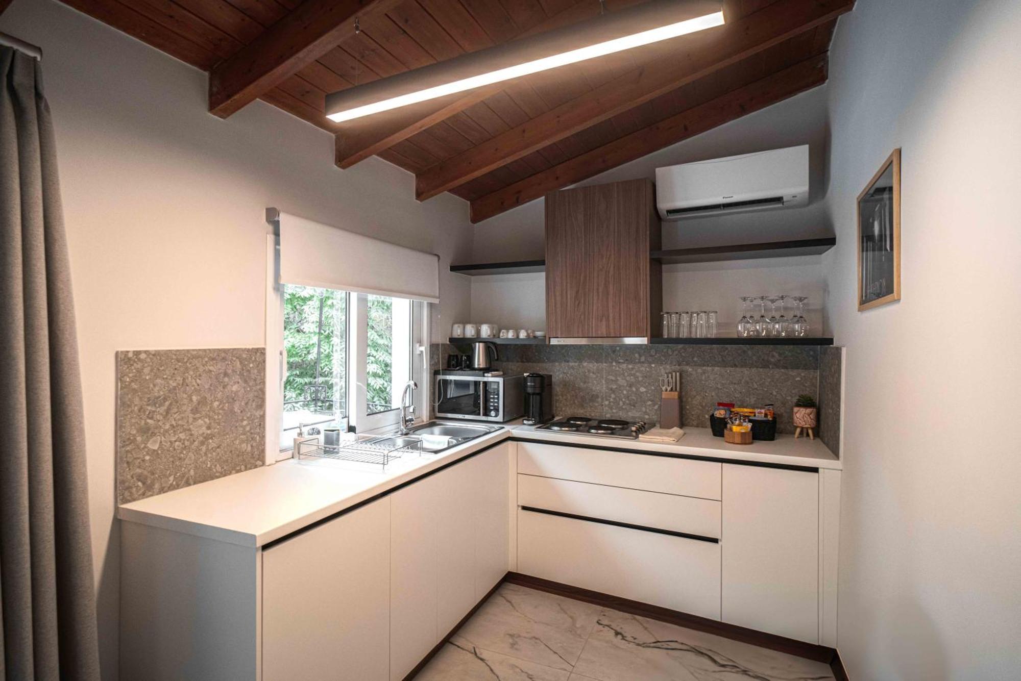 Belle Athenes - Luxury Rooms At Monastiraki Railway Station ภายนอก รูปภาพ