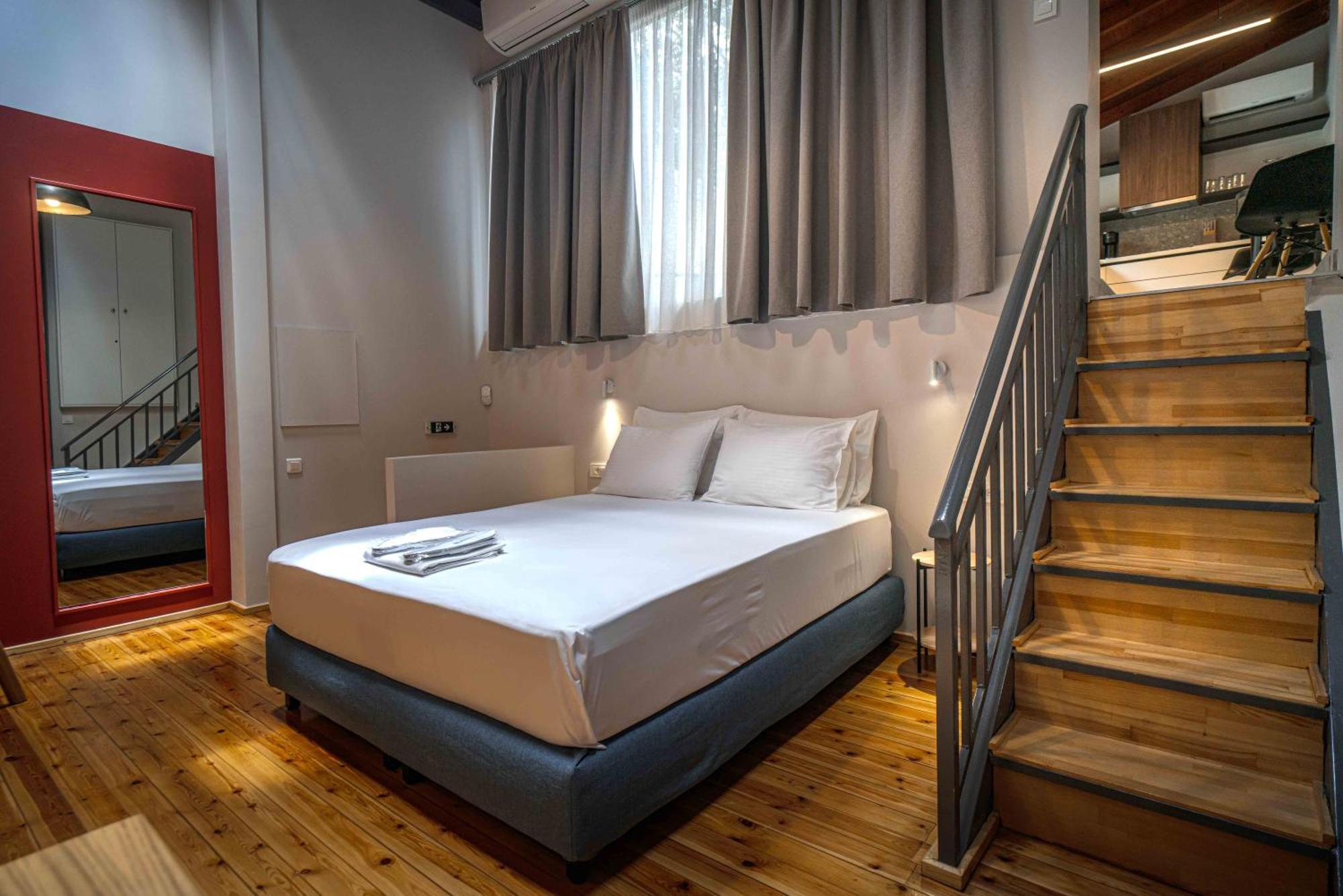 Belle Athenes - Luxury Rooms At Monastiraki Railway Station ภายนอก รูปภาพ