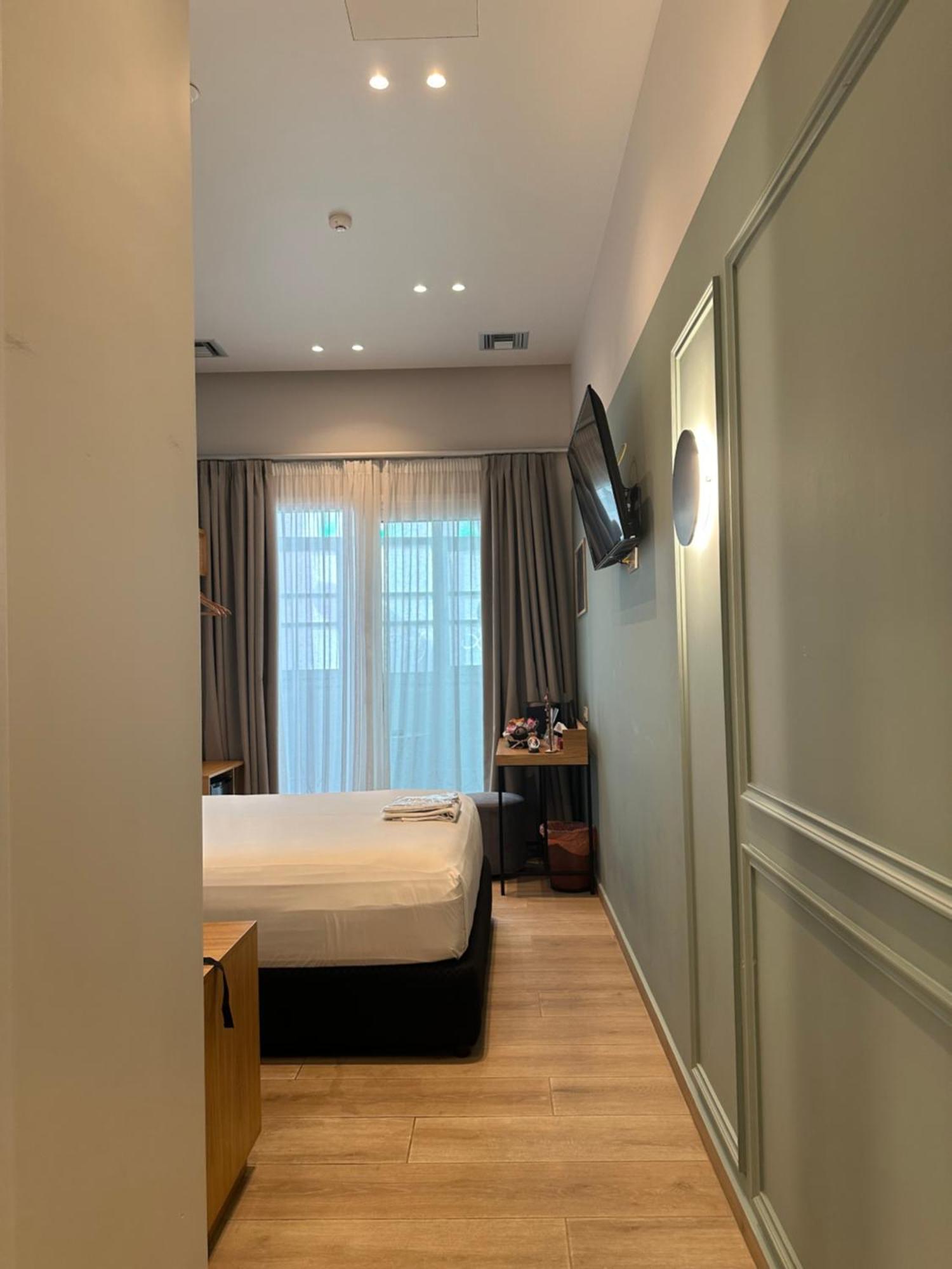 Belle Athenes - Luxury Rooms At Monastiraki Railway Station ภายนอก รูปภาพ