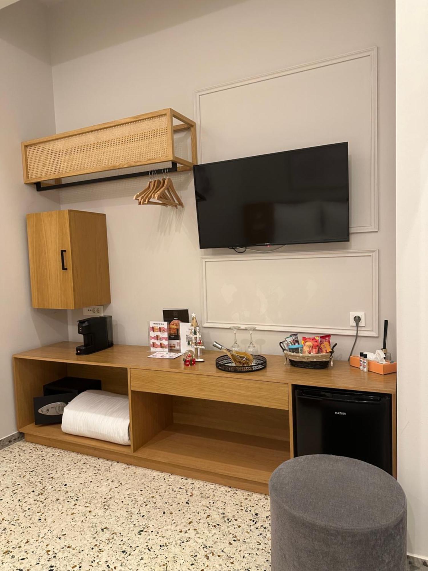 Belle Athenes - Luxury Rooms At Monastiraki Railway Station ภายนอก รูปภาพ