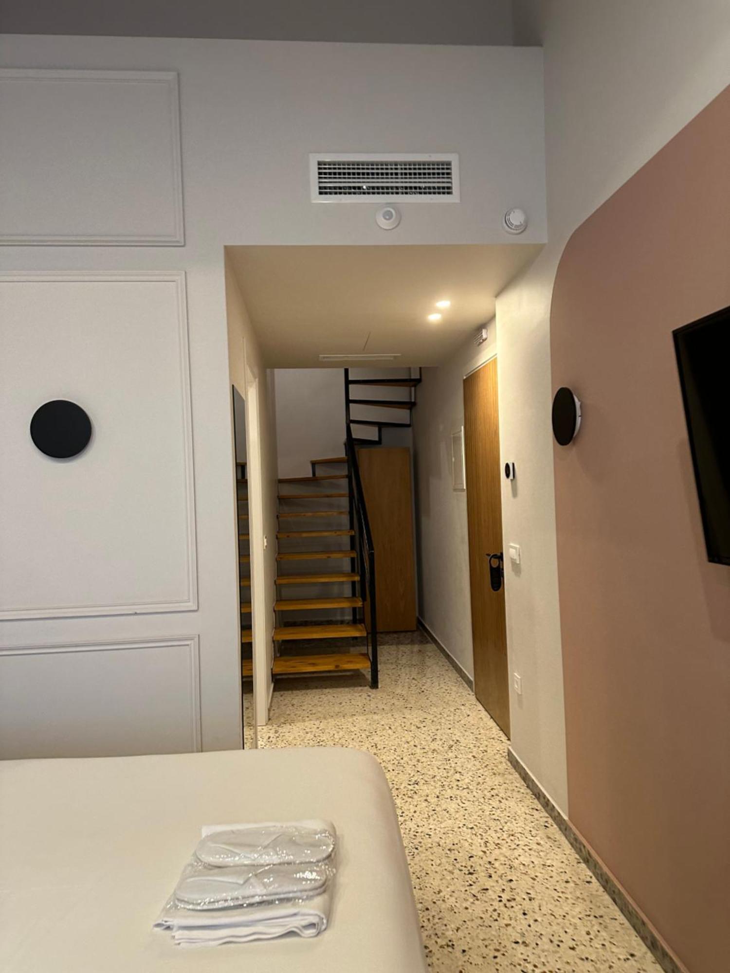 Belle Athenes - Luxury Rooms At Monastiraki Railway Station ภายนอก รูปภาพ